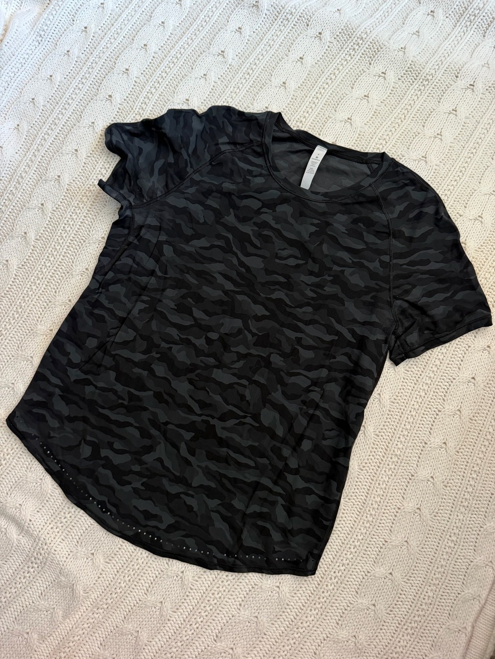 Lululemon Black Camouflage Short Sleeve Tee